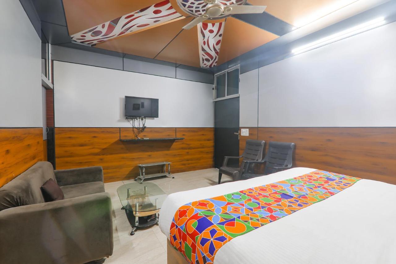 Fabexpress Atithi Hotel Ráncsí Kültér fotó